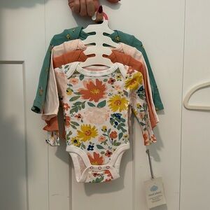 Cloud Island newborn 4-pack long sleeve bodysuits
